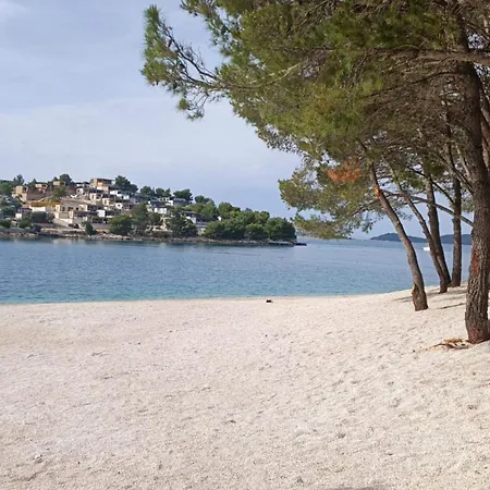 Dalmatia - One Bedroom With Balcony And Sea View 4