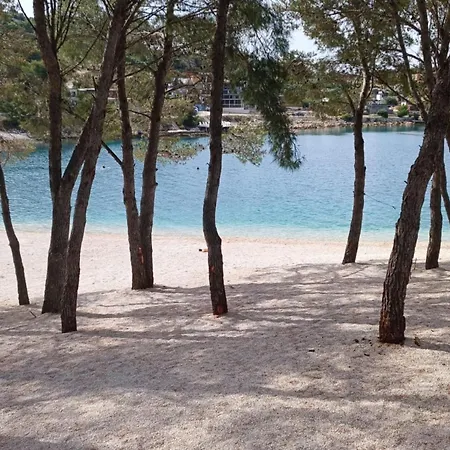 Апартаменты Dalmatia - One Bedroom With Balcony And Sea View 4